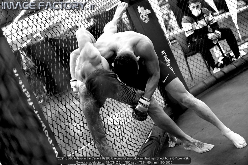2021-05-02 Milano in the Cage 7 09292 Gaetano Granato-Dylan Hanting - Shoot boxe GP pro -72kg.jpg